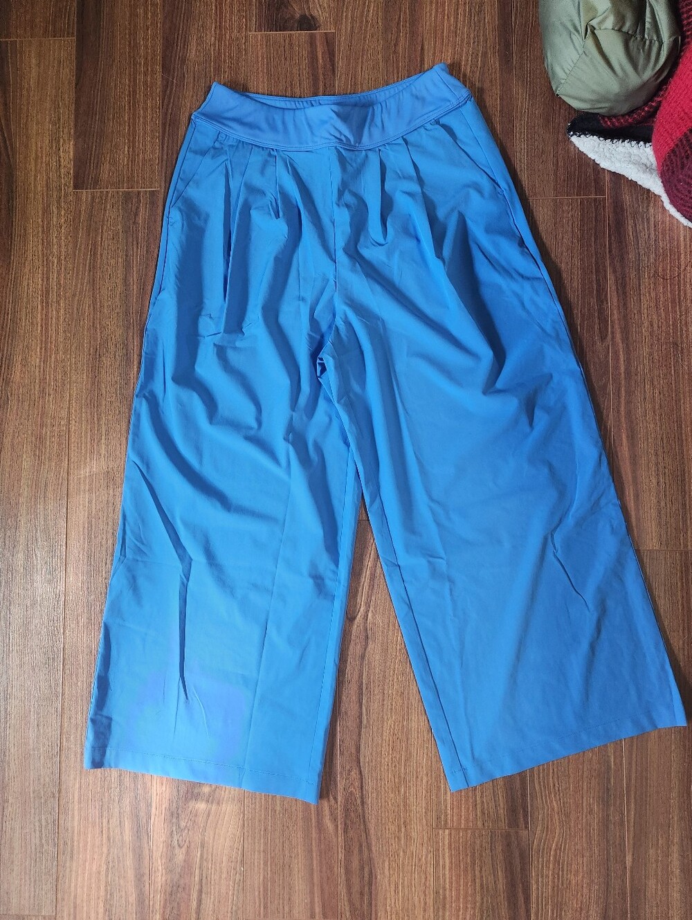 NWOT Halara Blue Breezeful Wide Leg Ankle Pants MEDIUM